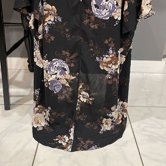 Everly- Chiffon Kimono Black Floral Print, Short Sleeve, High/ Low Shaw Collar, - Picture 13 of 16
